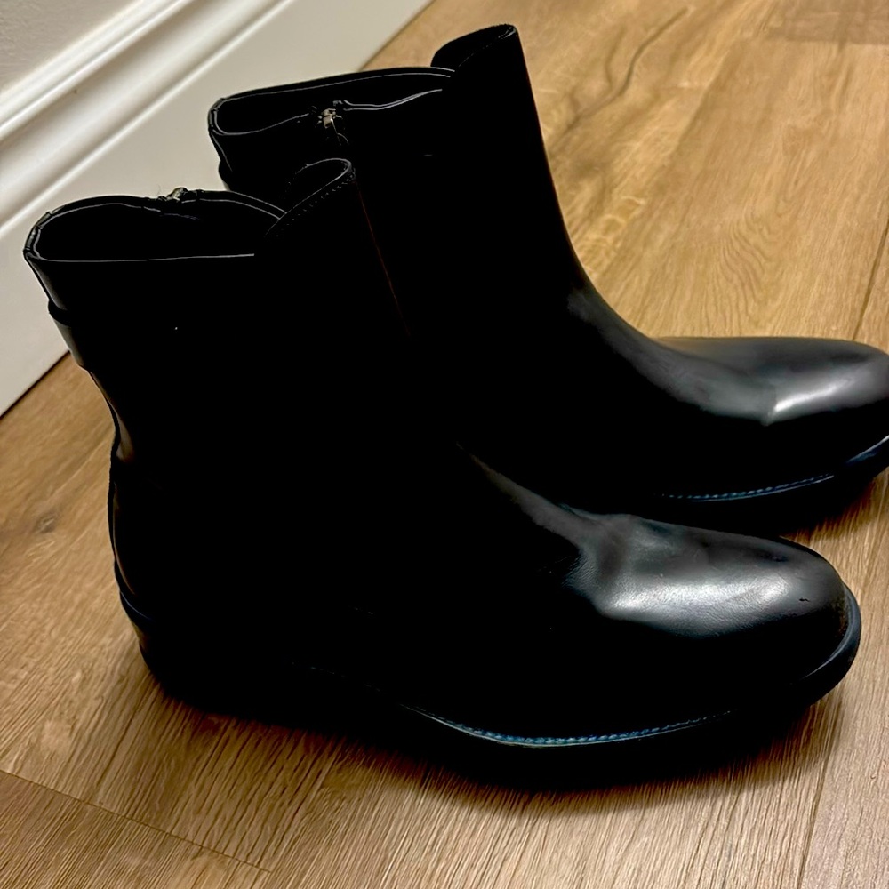 Men Black Boots size 40, Brand Nee no box Salvatore Ferragamo